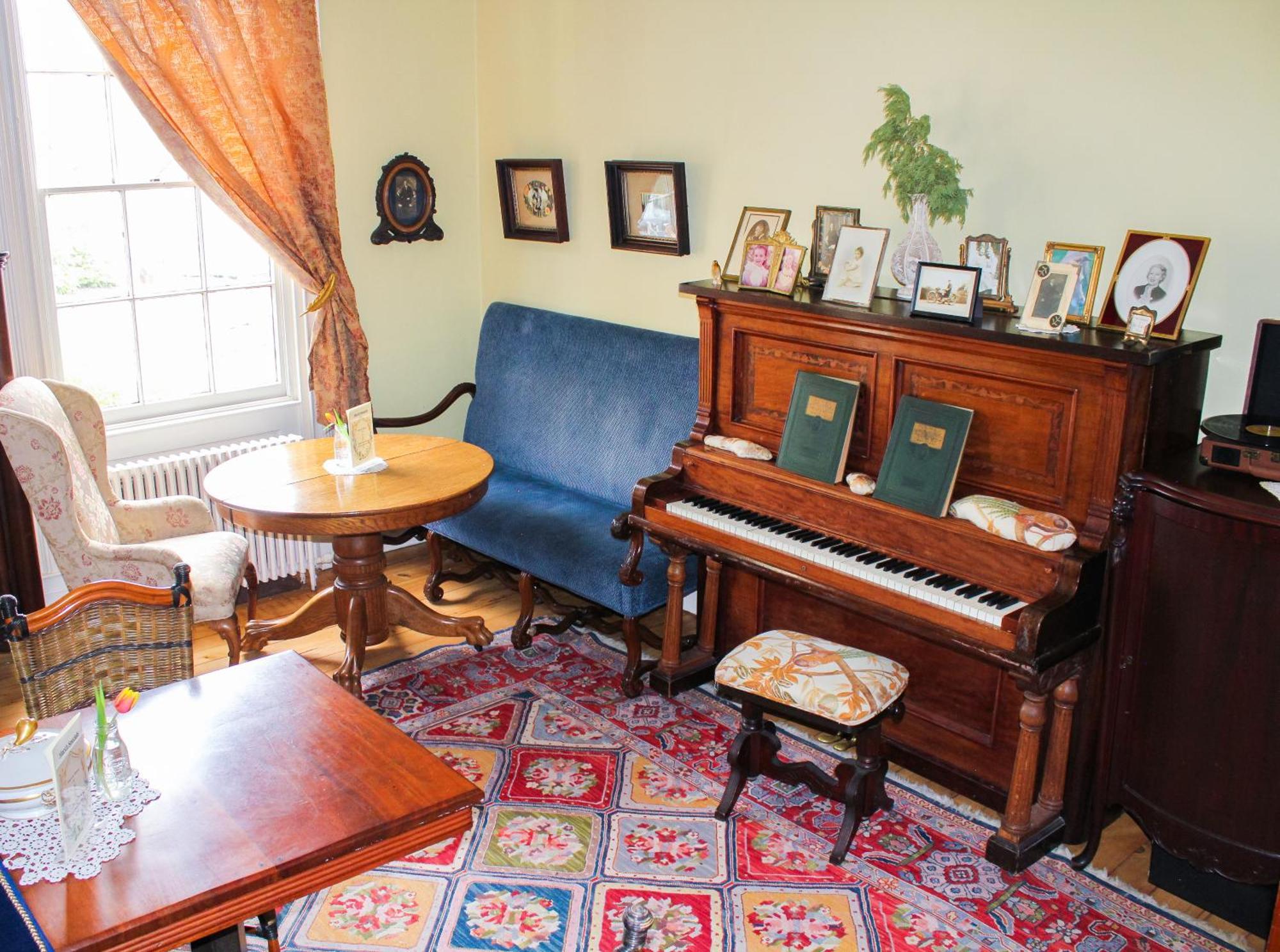 The Borland House Inn Montgomery Екстер'єр фото