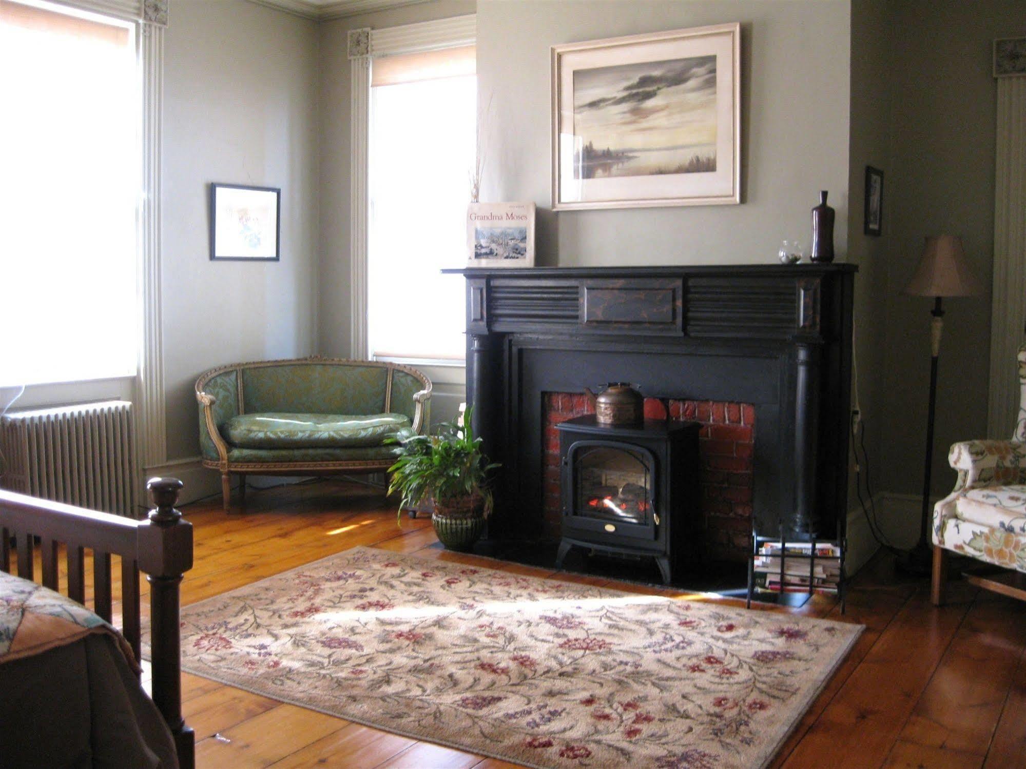The Borland House Inn Montgomery Екстер'єр фото